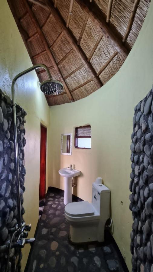 Lake Nyamirima Cottages Fort Portal Екстер'єр фото