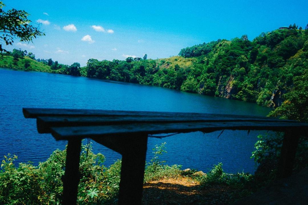 Lake Nyamirima Cottages Fort Portal Екстер'єр фото