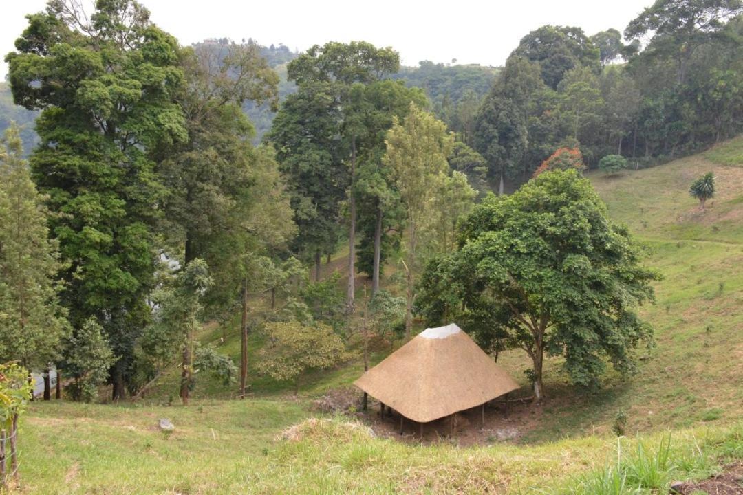 Lake Nyamirima Cottages Fort Portal Екстер'єр фото