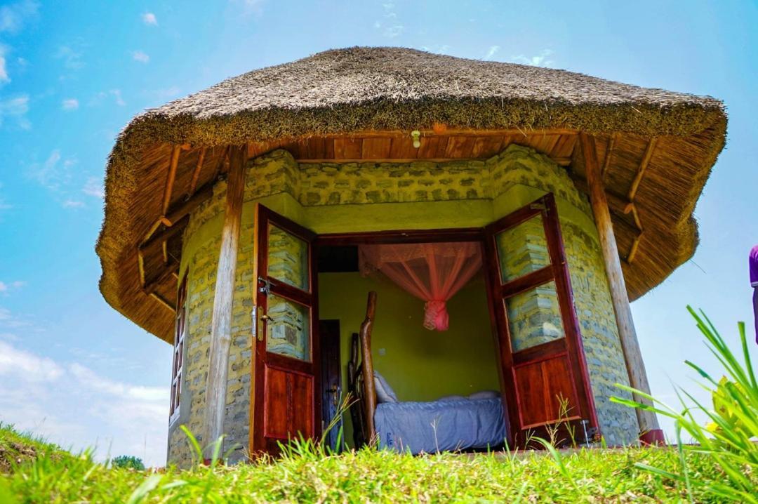 Lake Nyamirima Cottages Fort Portal Екстер'єр фото