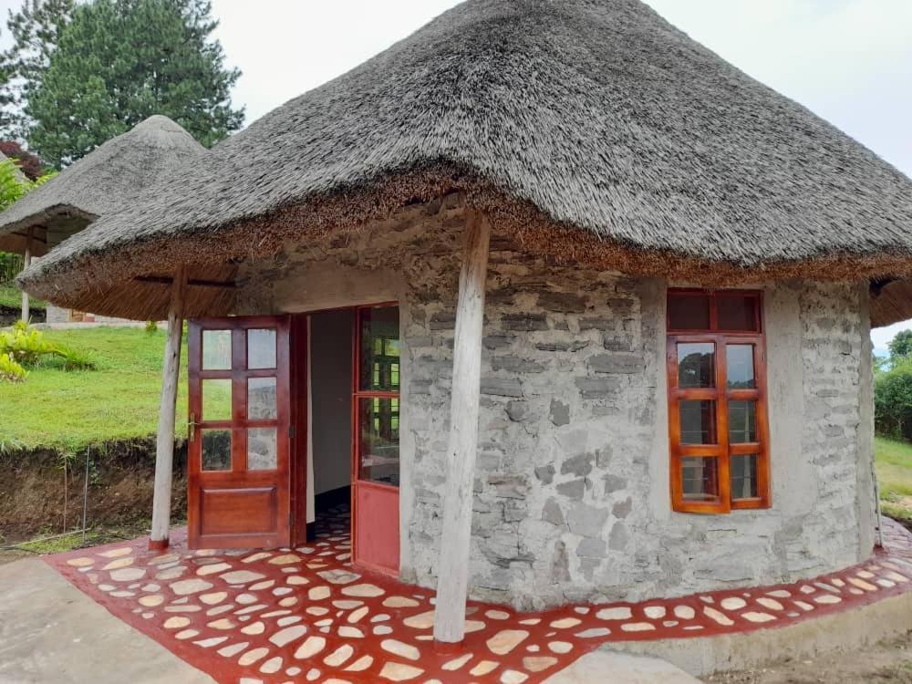 Lake Nyamirima Cottages Fort Portal Екстер'єр фото